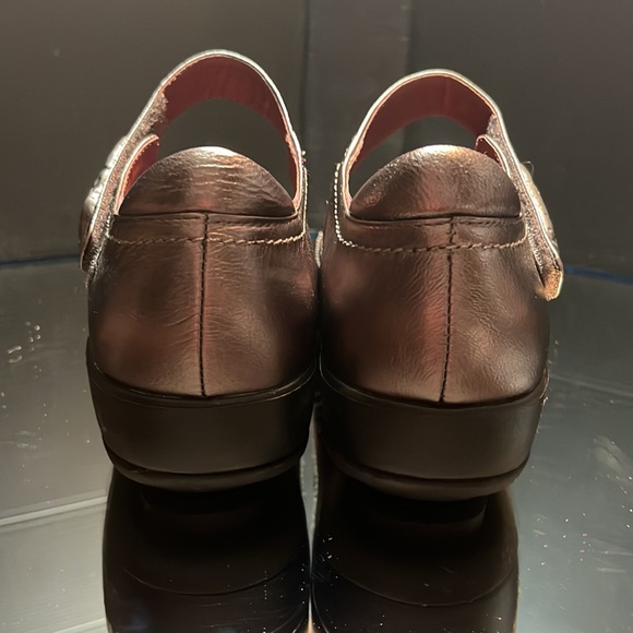 Gravity Defyers Metallic Slate Closed Toe Low Wedges Genuine Leather - Picture 4 of 7